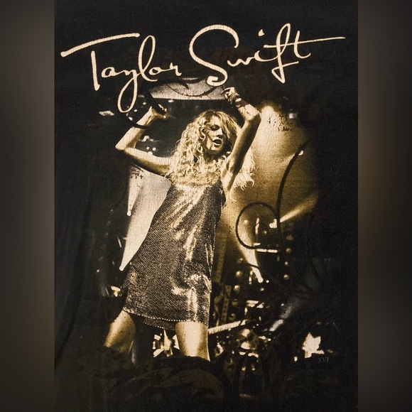 Taylor Swift Fearless 2009 tour shirt - Picture 3 of 10